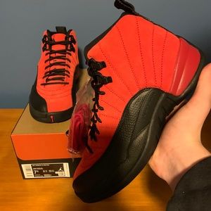 jordan 12 reverse flu game